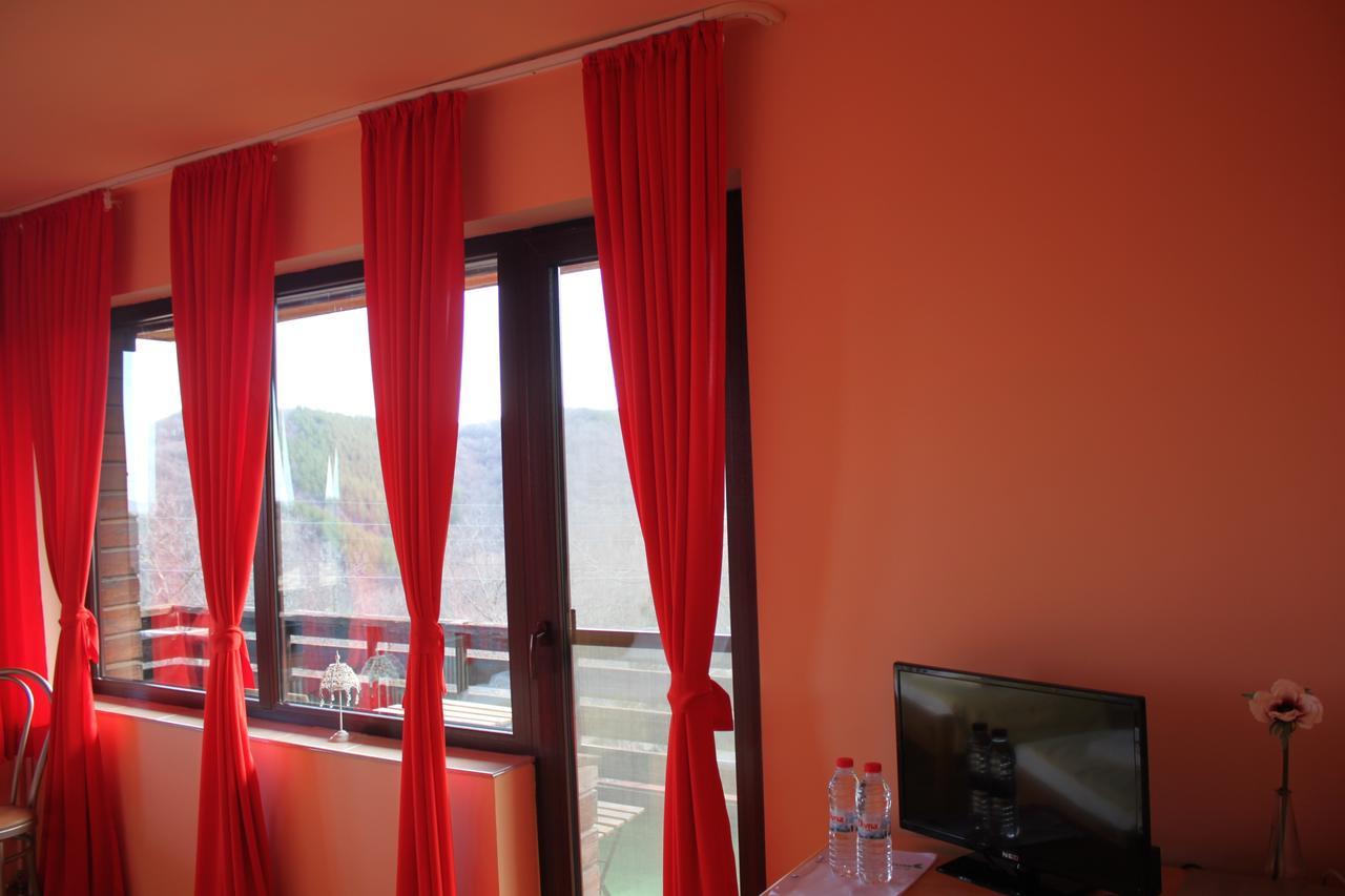 Guest House Daskalov Chervena Lokva ภายนอก รูปภาพ
