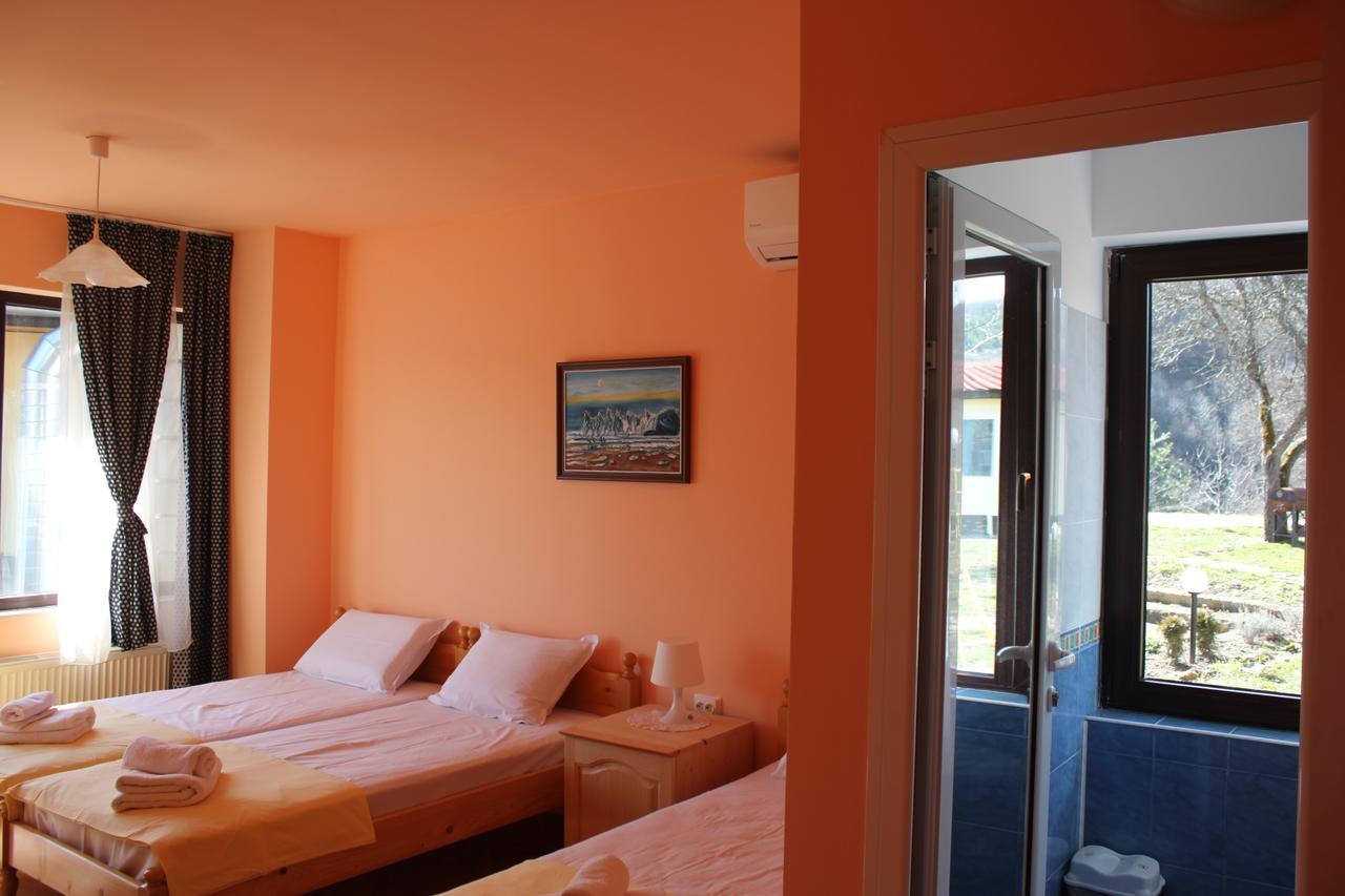 Guest House Daskalov Chervena Lokva ภายนอก รูปภาพ