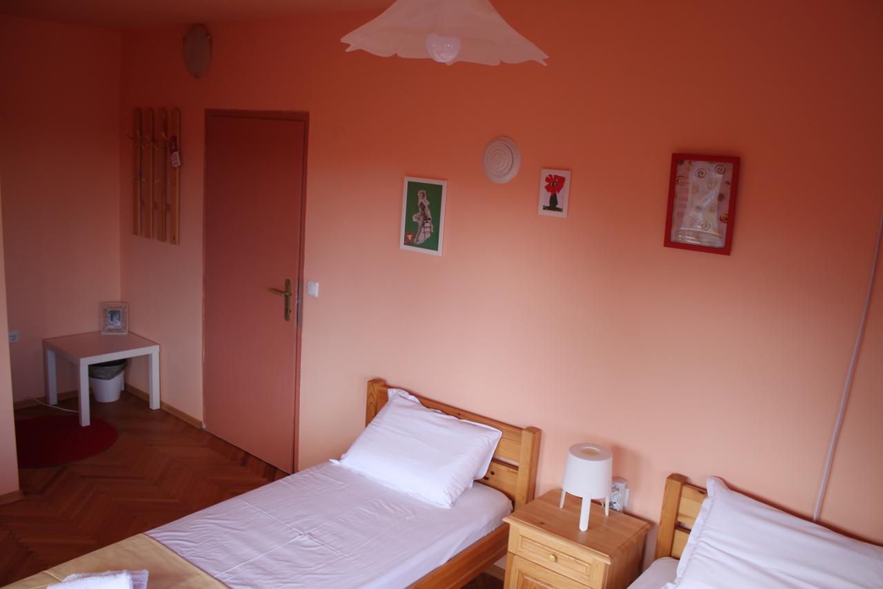 Guest House Daskalov Chervena Lokva ภายนอก รูปภาพ