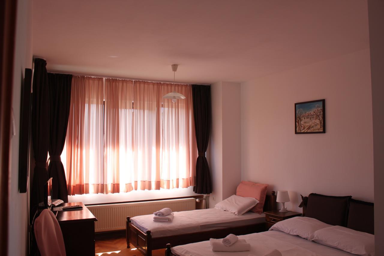 Guest House Daskalov Chervena Lokva ภายนอก รูปภาพ